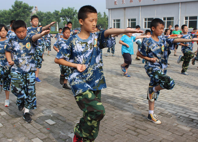 軍事夏令營的精神是什么？